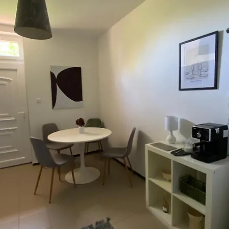 Rozsa Vendeghaz Ingyenes Parkolassal *