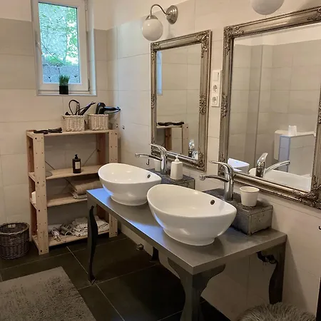 Rozsa Vendeghaz Ingyenes Parkolassal