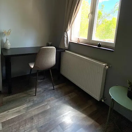 Rózsa Ingyenes Parkolással Quarto em Acomodações Particulares Nagykovacsi
