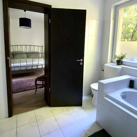 Rozsa Vendeghaz Ingyenes Parkolassal Homestay *