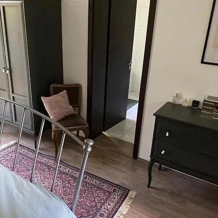 Rozsa Vendeghaz Ingyenes Parkolassal Homestay