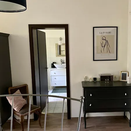 Rózsa Ingyenes Parkolással Alloggio in famiglia Nagykovácsi